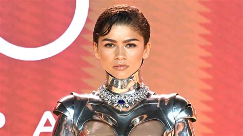 zendaya tits|Zendaya Shows Off Bare Butt, Breasts at Dune 2 Premiere